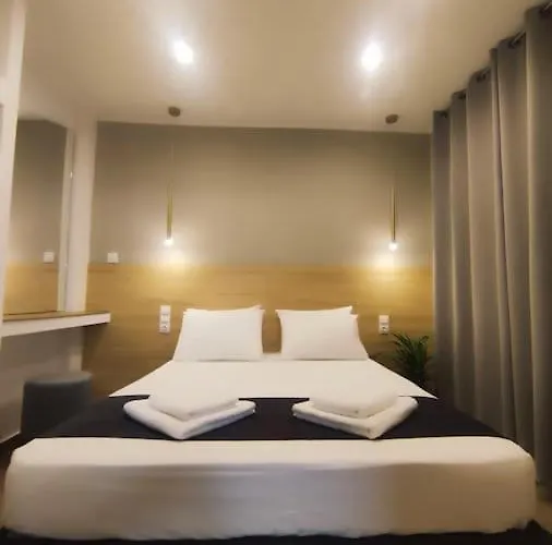 Giorgos & Chara In The Old Port Holiday home